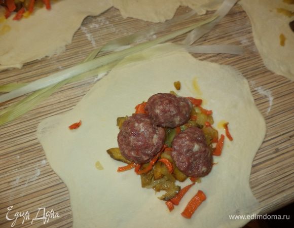 сверху  тефтельки у меня ушло  по 3 штучки