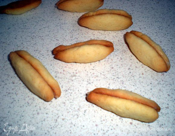 Выбираем более менее похожие по форме и склеиваем их между собой.