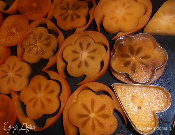 Затем воспользуемся формочками для печенья (кстати,они из советского прошлого!)