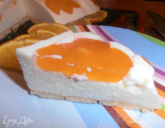 Не беспокойтесь за печенье-оно отлично держится на желе и служит нижним"коржом")))