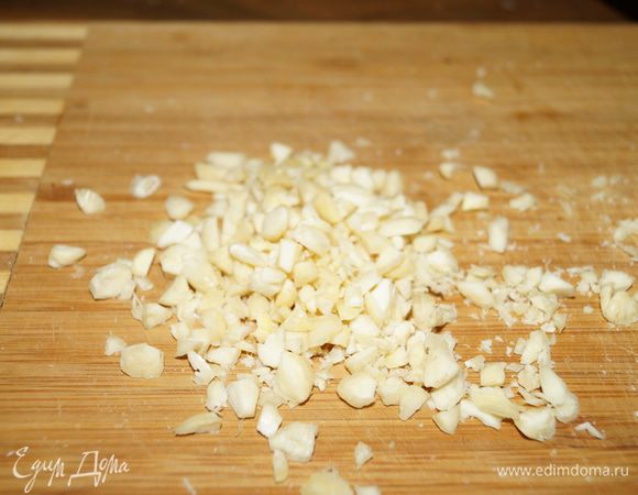 Орешки мелко порубить