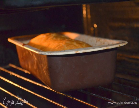 на первый взгляд может показаться, что теста мало, но уже в духовке через 15 минут он поднимется вот так