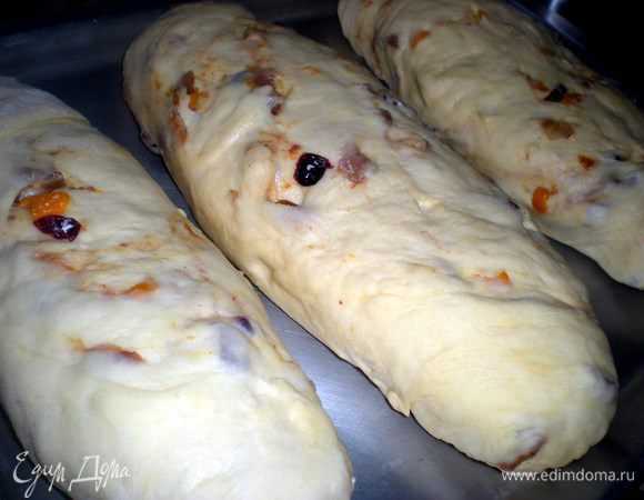 Выкладываем на противень швом вниз.И ставим в тепло на 2-2,5 часа.Накрыть полотенцем.