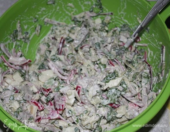 Вот такая миска салата получается. Готовьте и радуйте своих мужчин.