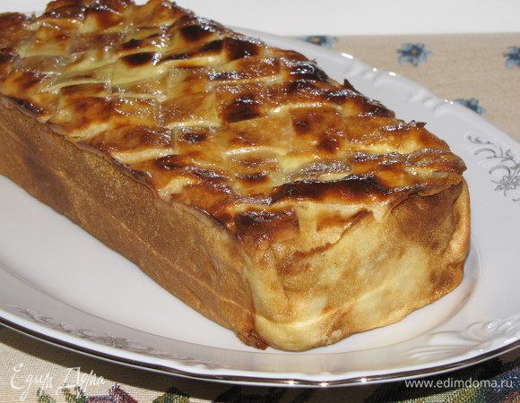 Готовый блинный пирог с грибами и мясом немного остудить в форме. Затем вынуть из формы и подавать. Приятного аппетита!