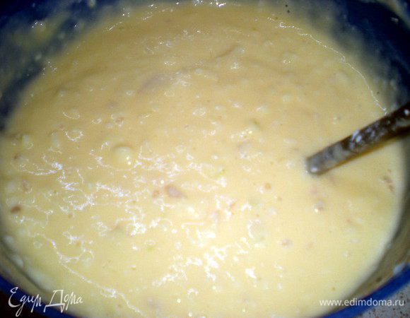 Соединить с мучным соусом.Посолить,поперчить.