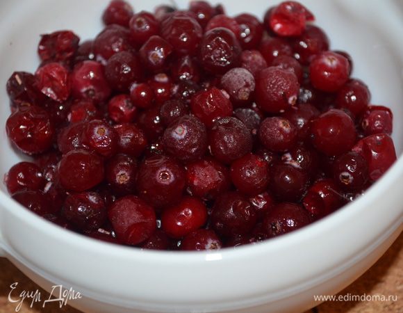 замороженную ягоду надо разморозить