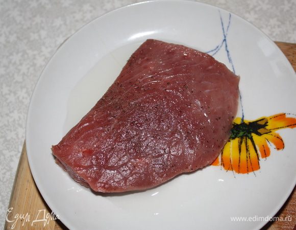 Обваливаем в растительном масле.