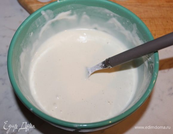 Кляр Оттоги -это превосходное сочетание пшеничной муки с низким содержанием глютена и рисовой муки, а также чеснока, черного перца и других приправ, благодаря которому на продуктах образуется более вкусная и хрустящая корочка по сравнению с использованием кляра, приготовленного из обычной муки. ( Кляр здесь   http://www.delikateska.ru/product/446) Сделать кляр. Для этого достаточно просто развести готовую смесь ледяной водой. 