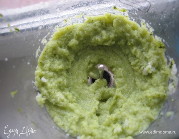 превращаем ее в пюре при помощи блендера