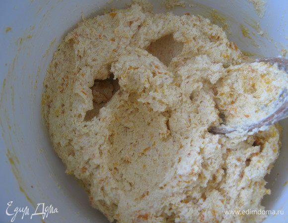  Абрикосовое пюре и взбитые белки. 