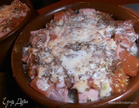 Залить сверху сметанной массой.