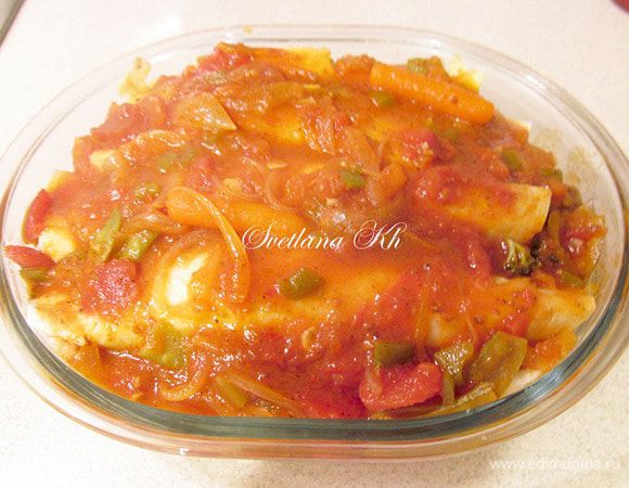 Залить соусом.