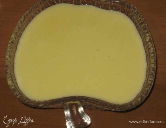 Разложить крем по креманкам, остудить и поставить в холодильник на 1 час. 