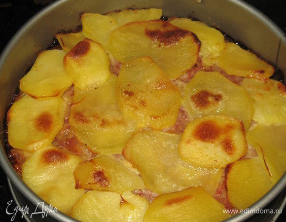 Запекать в разогретой до 180° С духовке 45 - 50 минут. Приятного аппетита:)