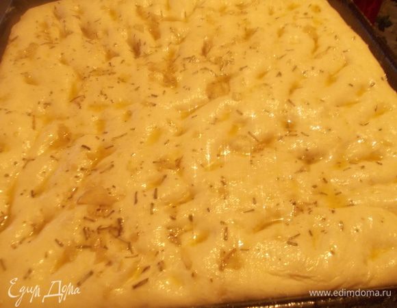 Снова поставить противень с хлебом подойти на пол часа.