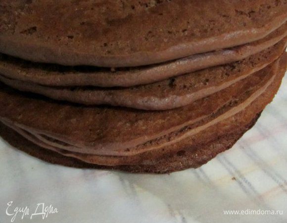 Выпечь все коржи, охладить.