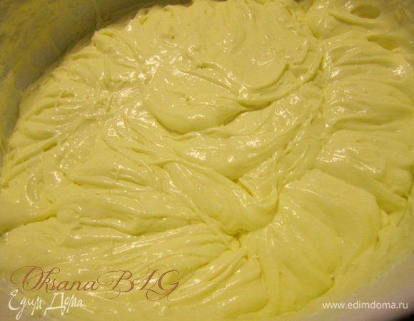 Взбить крем.