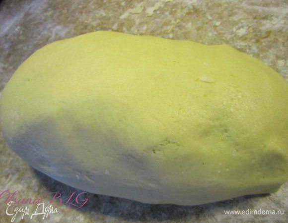 Тесто должно получится мягким, но не липким.