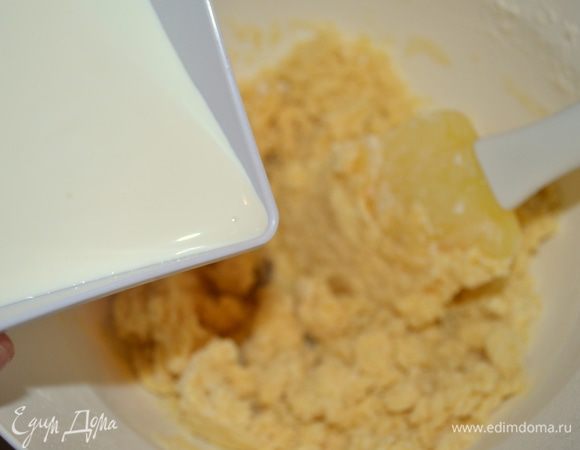 добавляем сметану