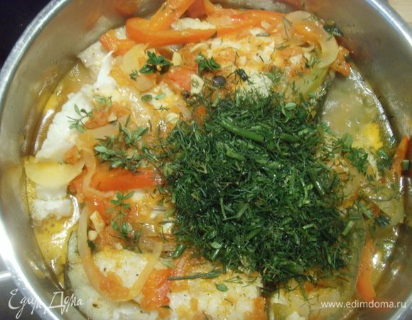 Сдобрить рыбку зеленью. Приятного аппетита!