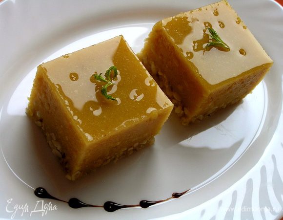 Подавать, украсив веточками мяты.
