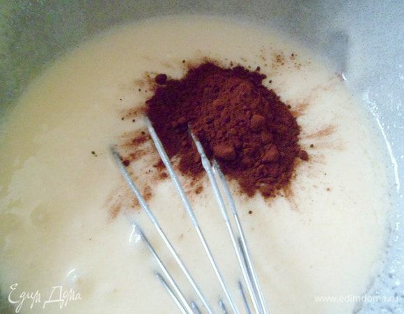 затем одну ложку какао