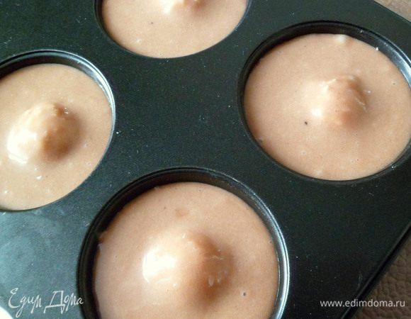 заливаем тестом