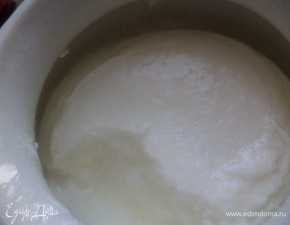 Йогурт я делаю домашний из молока и активии натуральной в глиняном горшочке