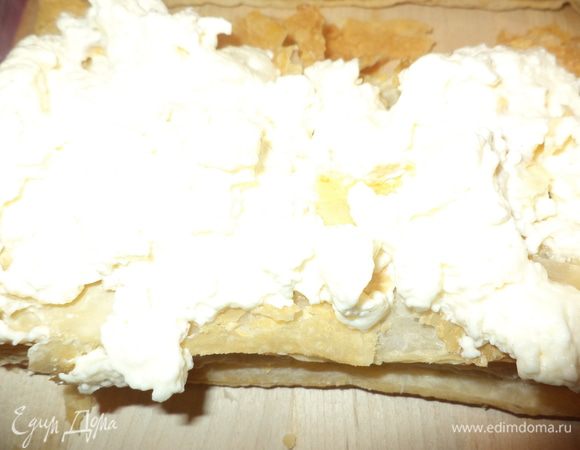 намажем кремом,потом рыбку,потом крем