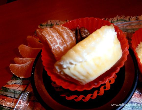 Вид сбоку (слои все сохраняются и кушать их очень удобно..., как пирожок!)