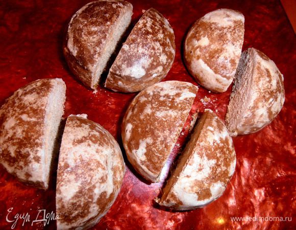 Пряники (у меня "сливочные" были) разрезаем пополам...
