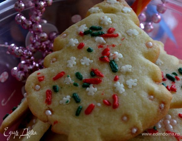 Разогреем духовку на 160 гр. Поставим противни с печеньками на 8-10 мин.
Дать остыть им на решетке и украсить айсингом, если это ваш вариант.
Приятного аппетита!!!