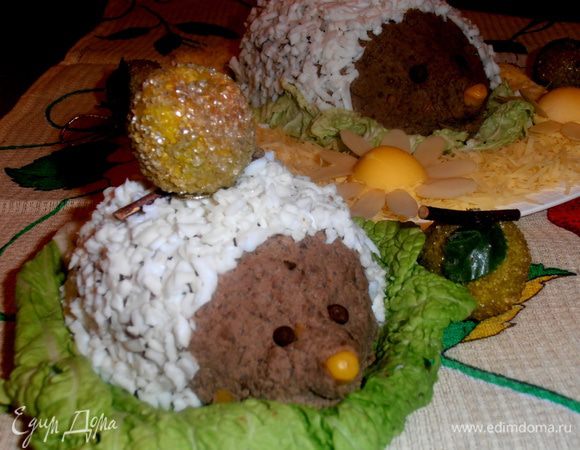 Глазки делаем из душистого перца.