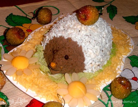 Полянку украшаем ромашками.