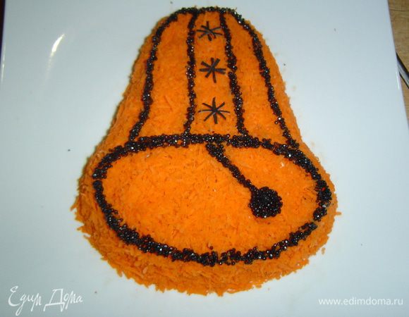 Для придания рисунка используем черную икру (у меня искусственная) и маслины. 
