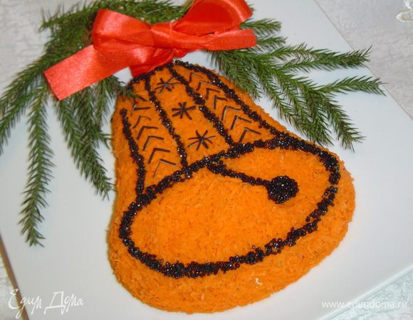 Вот и готов наш праздничный салат! С наступающим Новым Годом поздравляю любимый сайт и всех его жителей!!!