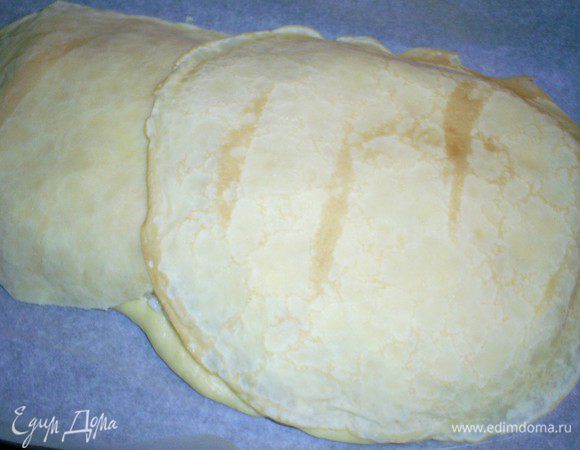 Накрываем двумя блинчиками.