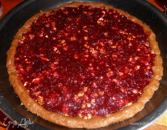 Основа пирога готова...,будем оформлять!