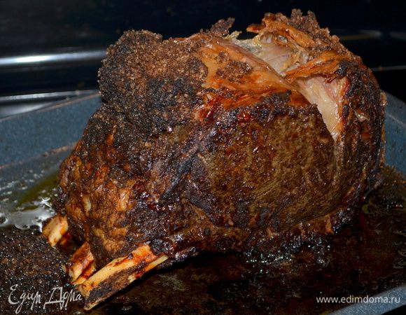 Важно!!! не открывать ее 3 часа! за это время она будет томится в этом тепле!
И включить опять на эту же тем-ру на 45 мин. или час, если любите прожаренное мясо. Духовку не открывать!!!
Готовое мясо достать из духовки.