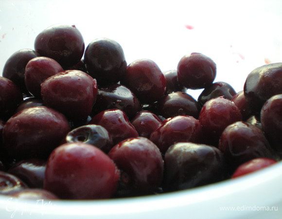 С вечера черешню 