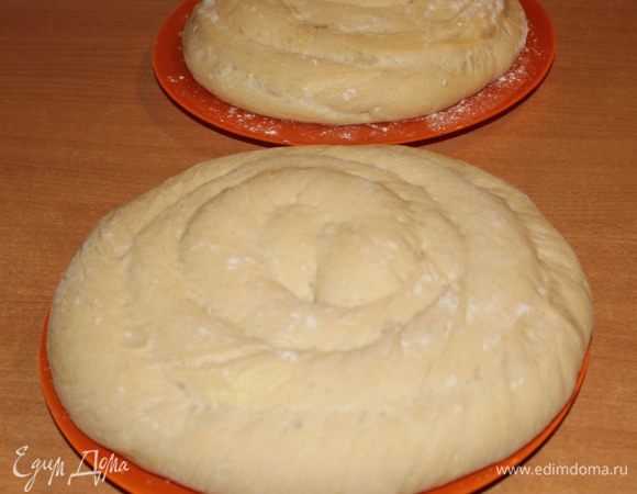 Через два часа тесто должно увеличиться вдвое.