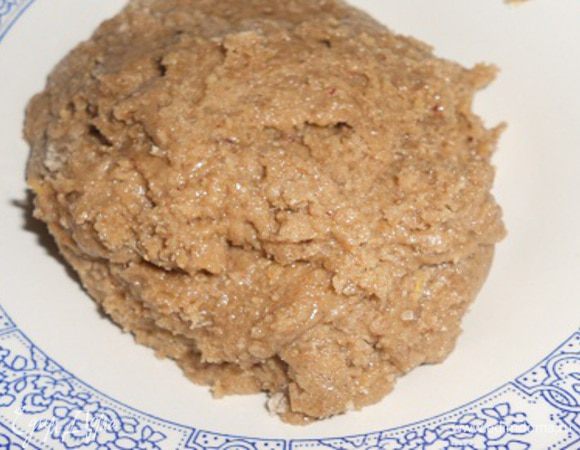 Должна получиться масса, как на фото, накрыть пленкой и поставить на ночь в холодильник.