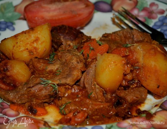 После добавить пастернак,морковь и картофель. Готовить 40 мин. или до мягкой готовности. Подавать к столу. Приятного аппетита!!!