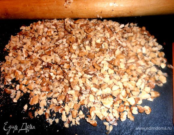 А можно раздавить скалкой!