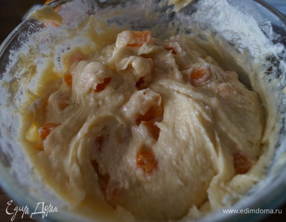 ... разрыхлитель и муку и замесить не густое тесто