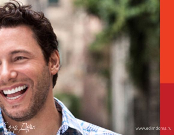 P.S. Да самое важное Рокко предлагает использовать мозареллу с пониженной жирностью :), тем самым сократить калории :))). А вот и сам Рокко :)))).