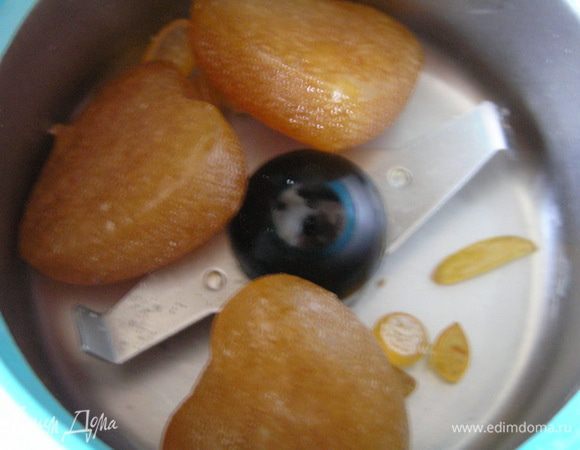 Карамельная посыпка. Леденцы поместить в кофемолку, измельчить в пыль.