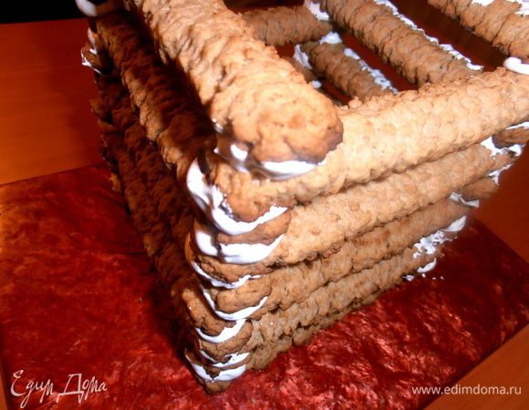 Безе здесь НЕ прячем,а,наоборот,стараемся,чтобы было видно. Это же"снег"!