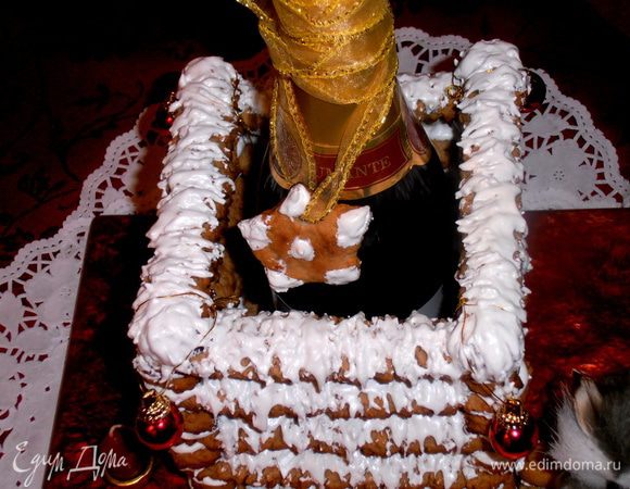 Прокручиваем спичку,вынимаем и вдеваем на её место ленту.И награждаем наше любимое шампанское звездой!